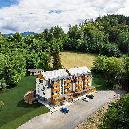Hotel Edvard Frenštát pod Radhoštěm Zewnętrze zdjęcie