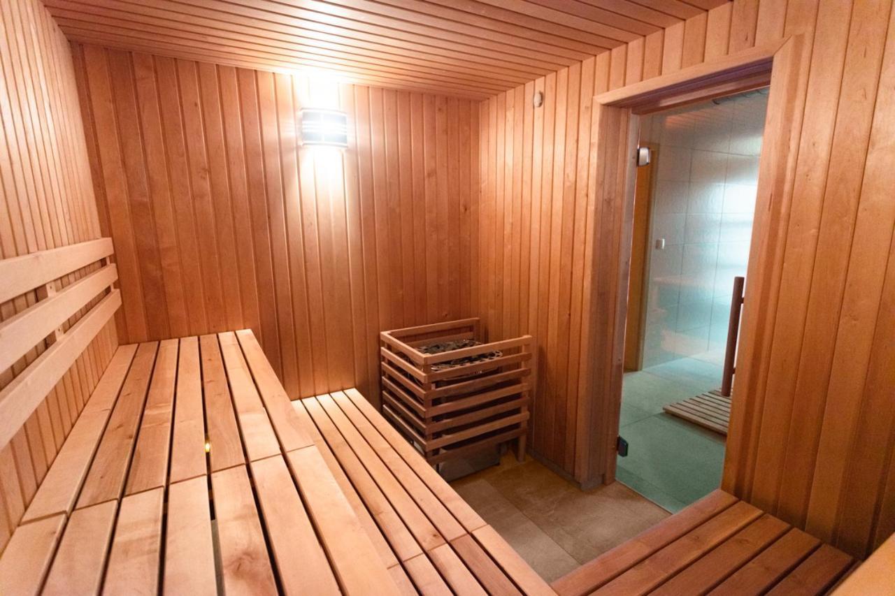Hotel Edvard Frenštát pod Radhoštěm Zewnętrze zdjęcie
