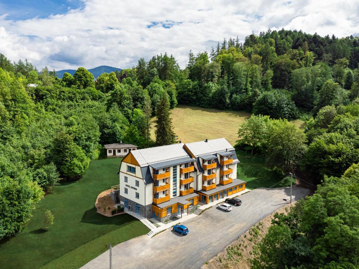 Hotel Edvard Frenštát pod Radhoštěm Zewnętrze zdjęcie