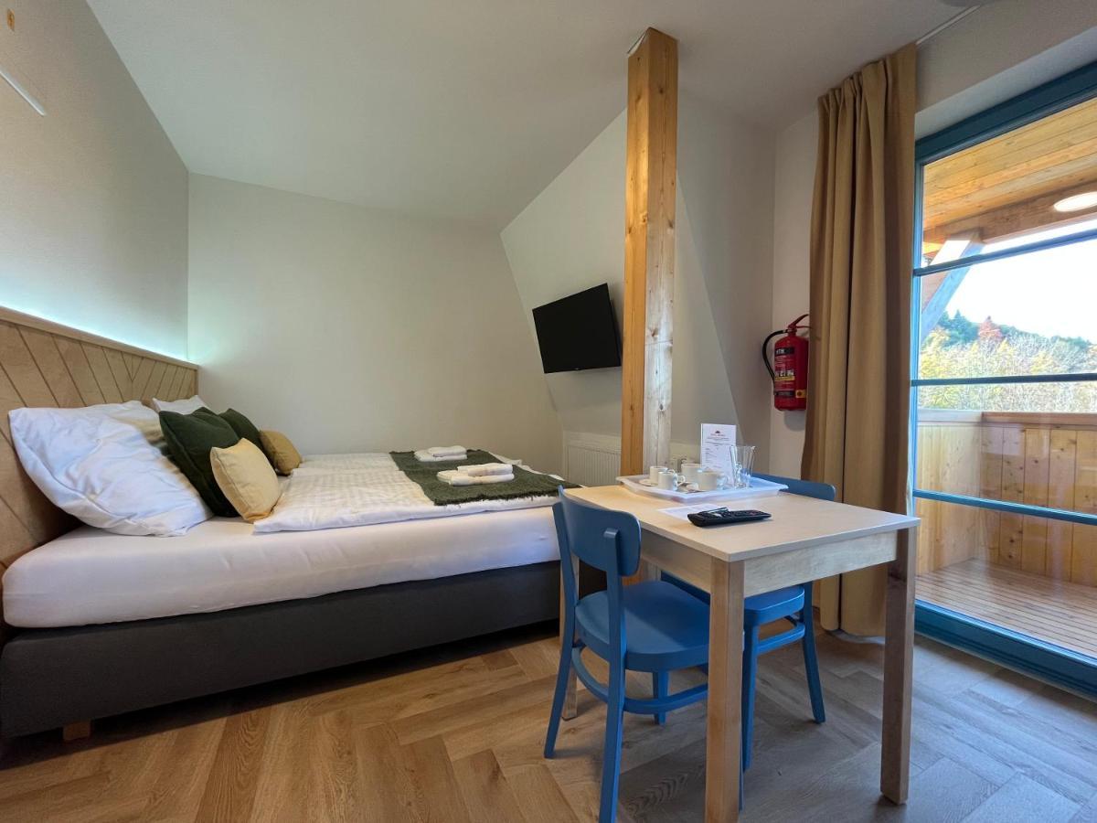 Hotel Edvard Frenštát pod Radhoštěm Zewnętrze zdjęcie