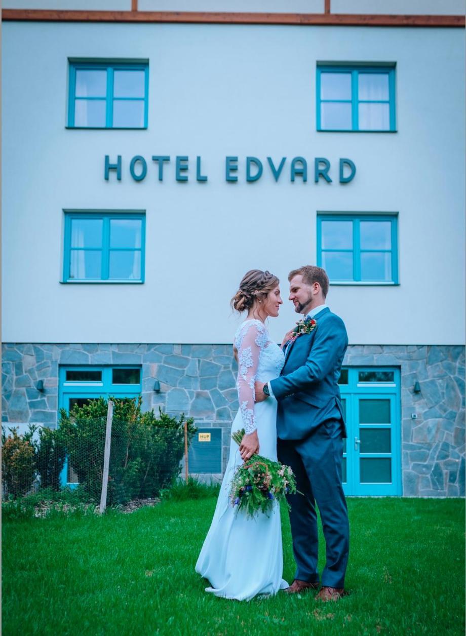 Hotel Edvard Frenštát pod Radhoštěm Zewnętrze zdjęcie