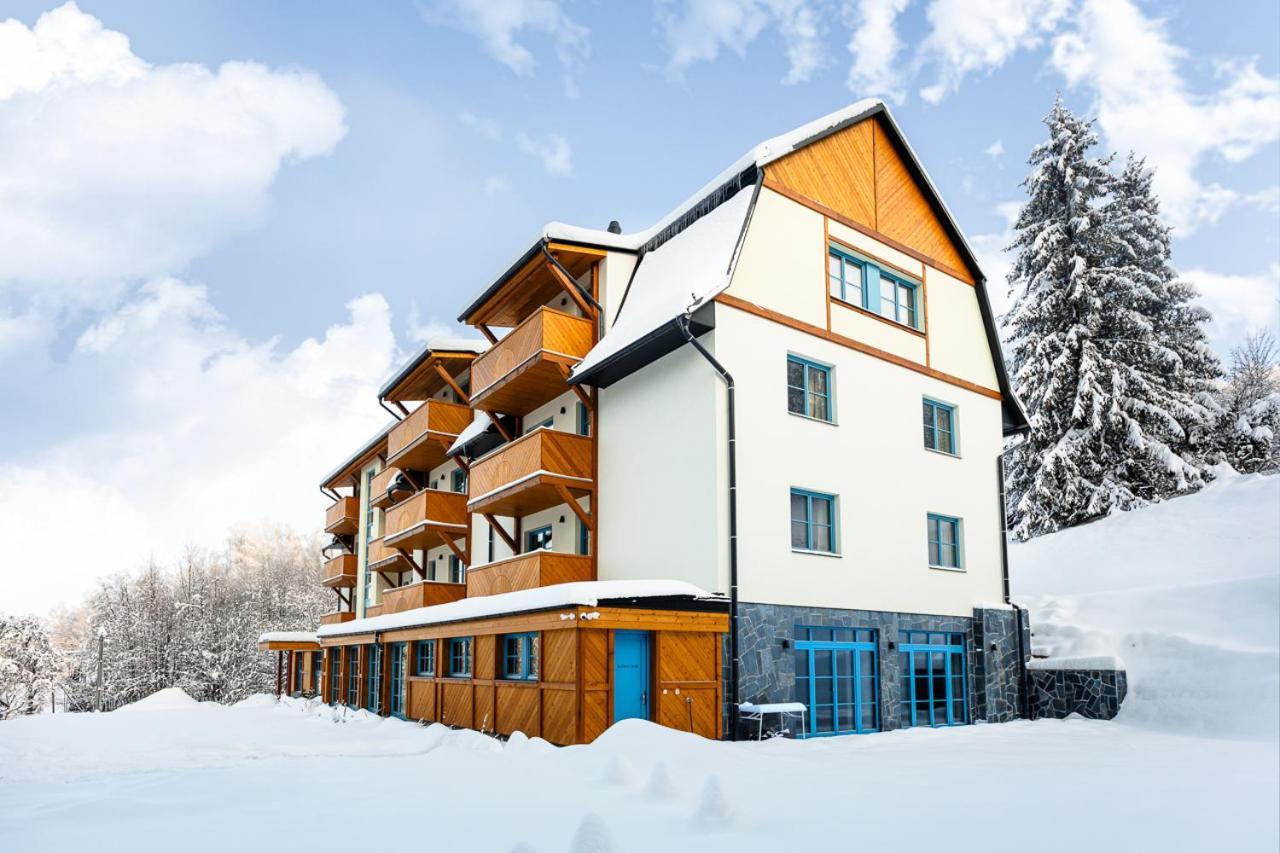 Hotel Edvard Frenštát pod Radhoštěm Zewnętrze zdjęcie