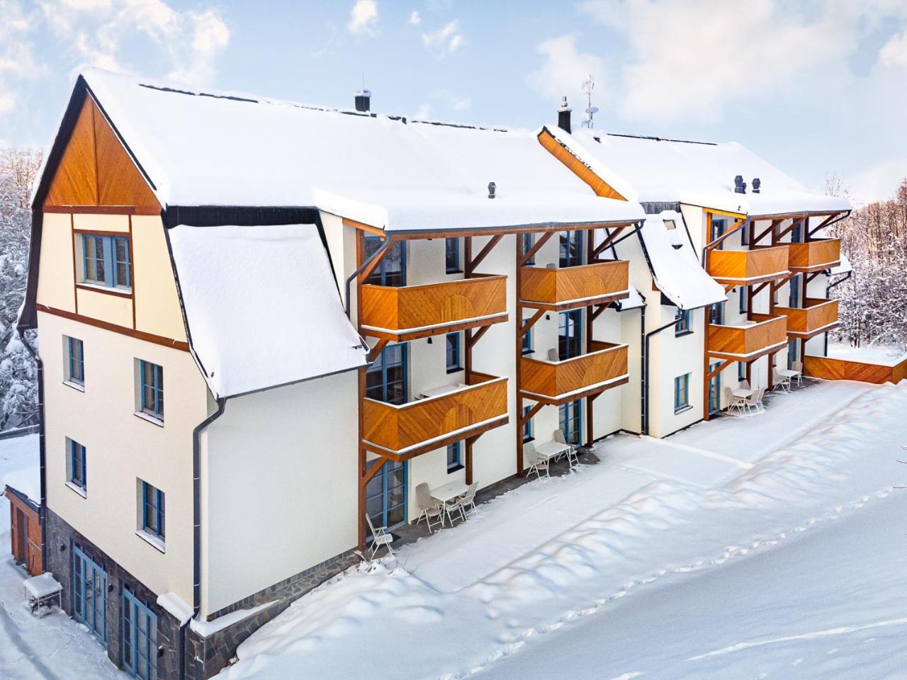 Hotel Edvard Frenštát pod Radhoštěm Zewnętrze zdjęcie