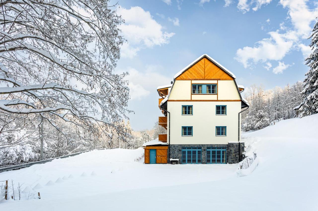 Hotel Edvard Frenštát pod Radhoštěm Zewnętrze zdjęcie